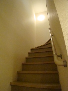 グランドゥール原宿 階段