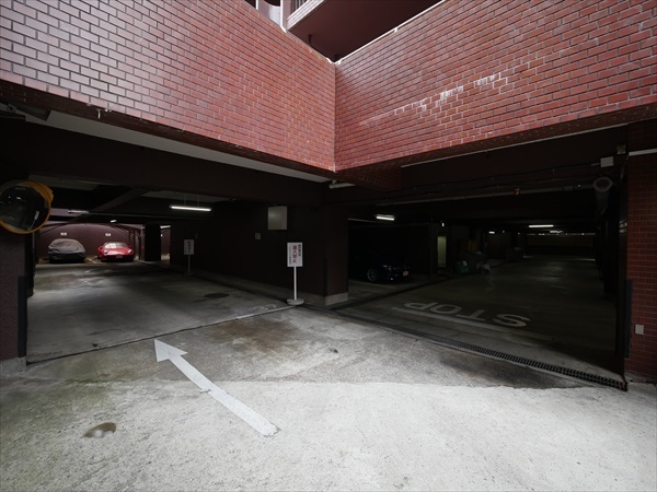 平置き駐車場（地下1階）