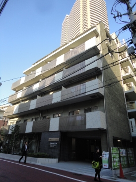 フロレスタ・アヤメ