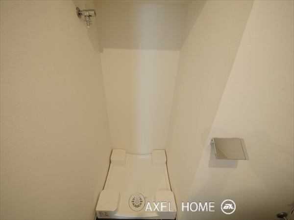 アジールコート新宿の洗濯機置場