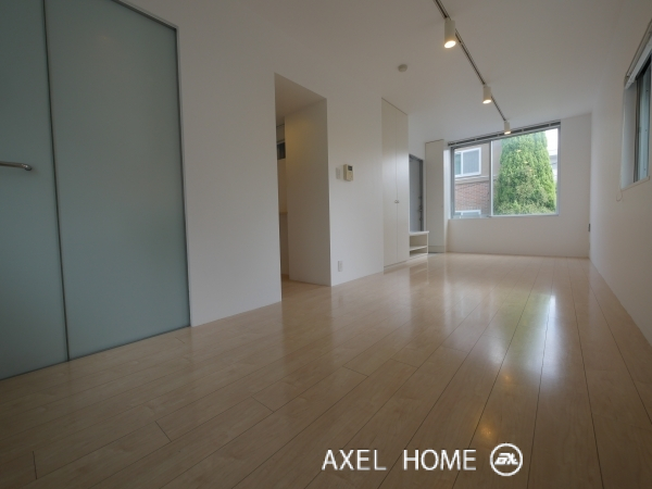 Moderia Brut表参道（モデリアブリュット表参道）