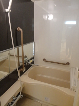 フロレスタ・アヤメ