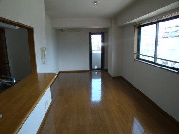 モアクレスト河田町