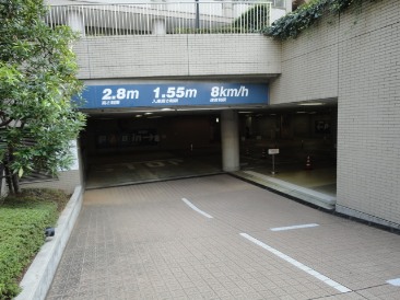 駐車場入り口
