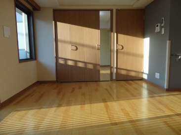 フロレスタ・アヤメ