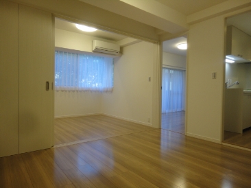 エバーグリーンパレス新宿