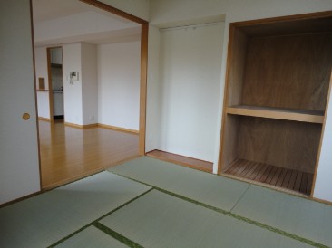 和室　収納