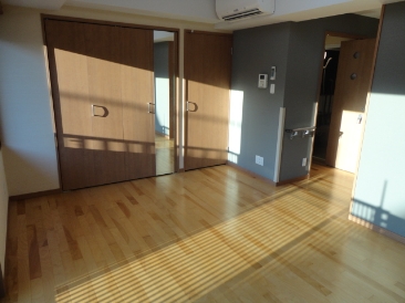 フロレスタ・アヤメ