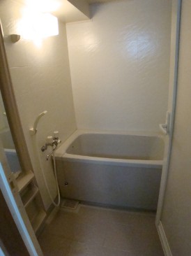 モアクレスト河田町