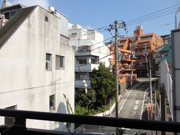 マヤ信濃町五番館