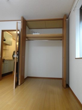 コリナス神宮前