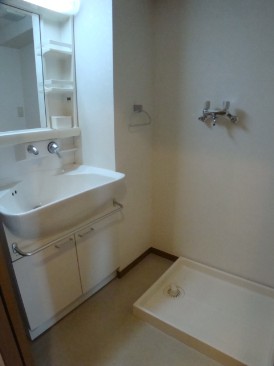 モアクレスト河田町