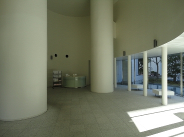ホール