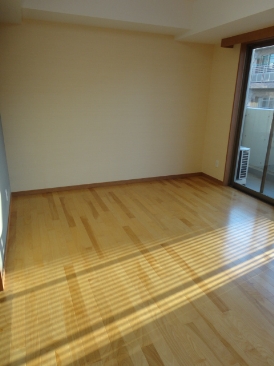 フロレスタ・アヤメ