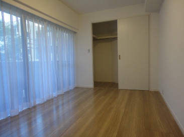 エバーグリーンパレス新宿