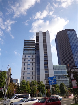 ファーストヒルズ飯田橋の正面外観