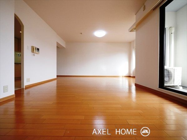 カルパティア市ヶ谷