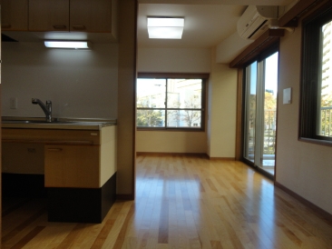 フロレスタ・アヤメ