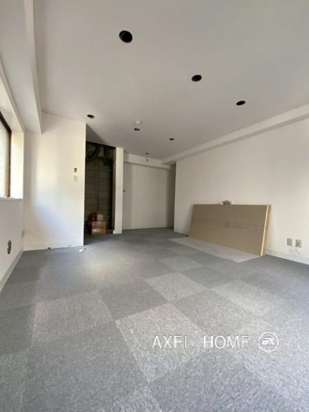 サニープラザ新宿御苑