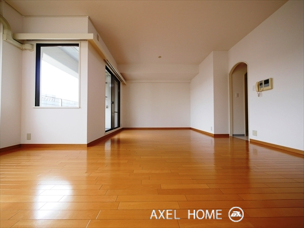 カルパティア市ヶ谷