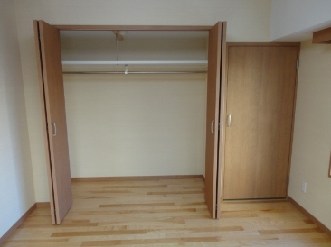 フロレスタ・アヤメ