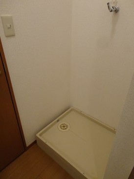 コリナス神宮前