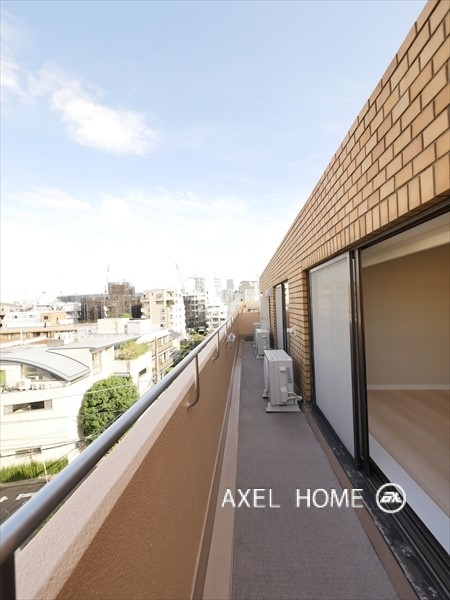 小田急千駄ヶ谷２２番館