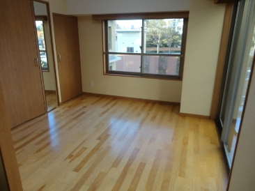 フロレスタ・アヤメ