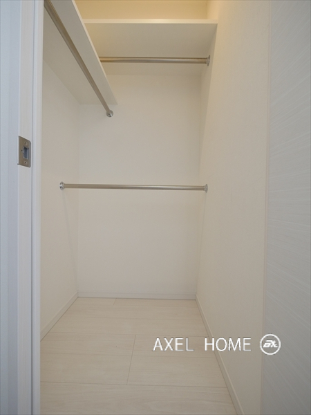 アジールコート新宿のウォークインクローゼット