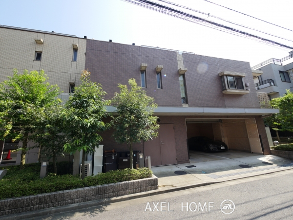 メゾンカルム西新宿