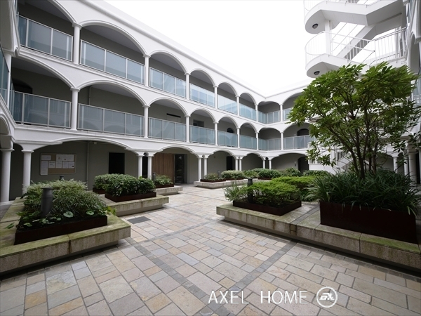 カルパティア市ヶ谷