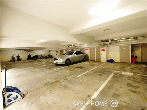 原宿第三宮庭マンション駐車場