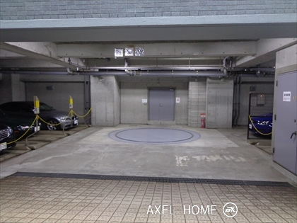 サイズ　長５５００幅１９５０高１５５０重１８００