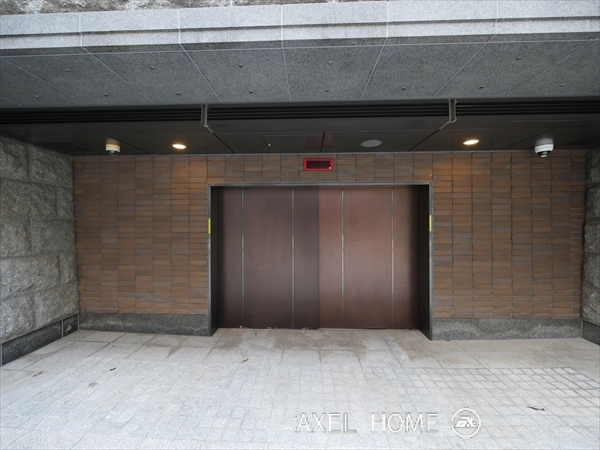 立体駐車場￥５０，０００～６０，０００（ハイルーフ）※税別