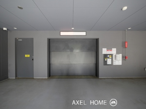 ￥27,000~￥28,500/月