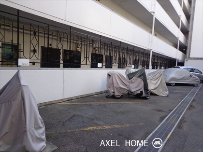 月額３０，０００円　平置き