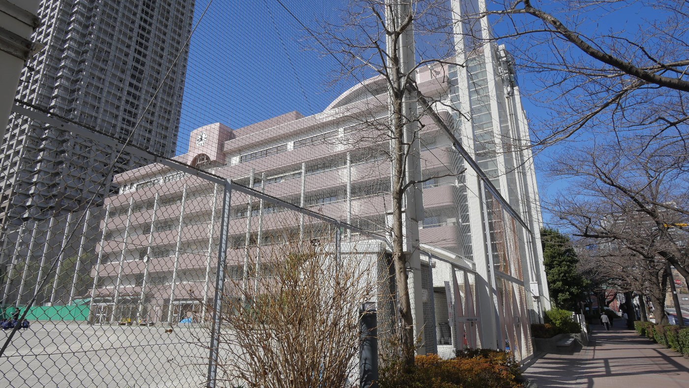 晴海中学校周辺の街並み