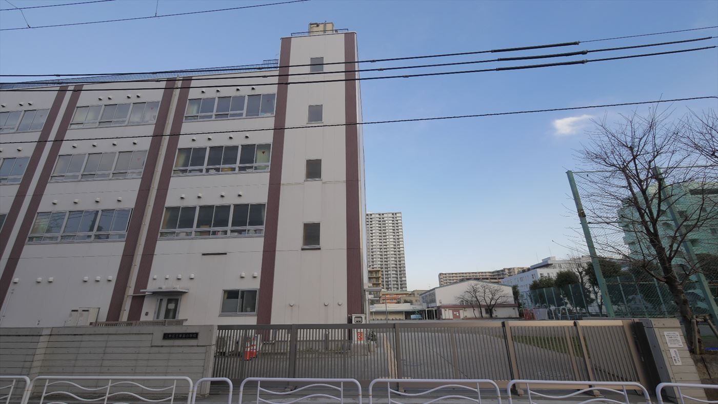 東雲小学校周辺の街並み