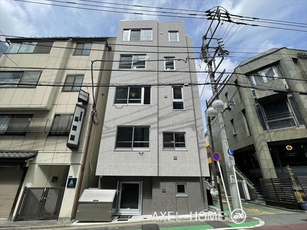 COMPOSITE新宿三丁目 (コンポジット新宿三丁目)