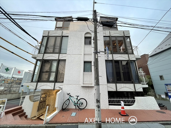 メゾン岡田