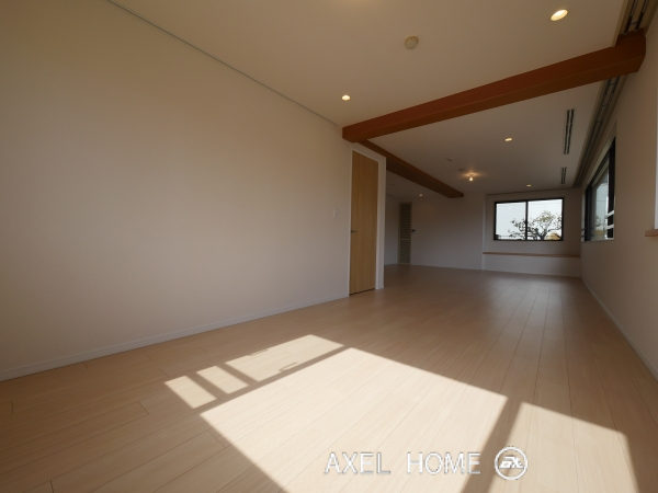 ＡＫＡＳＡＫＡ ＴＭ ＦＬＡＴ
