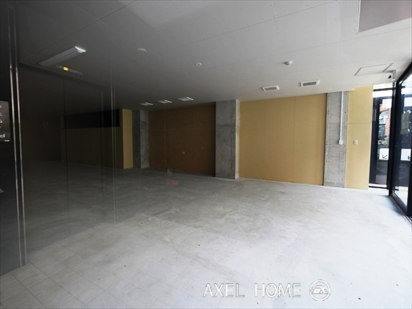 アーバンテラス青山　（店舗）