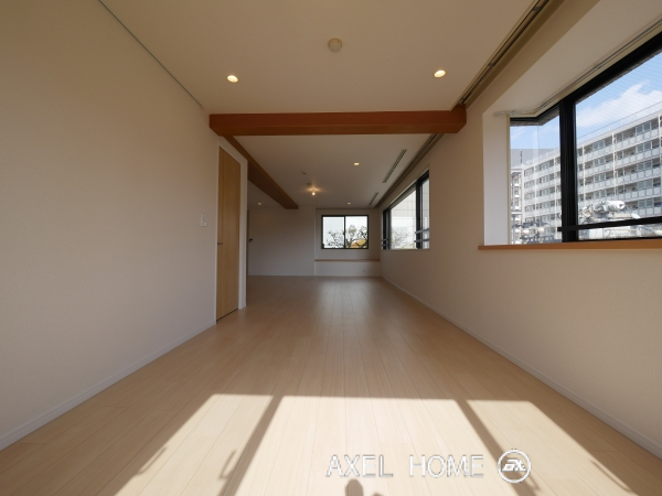 ＡＫＡＳＡＫＡ ＴＭ ＦＬＡＴ