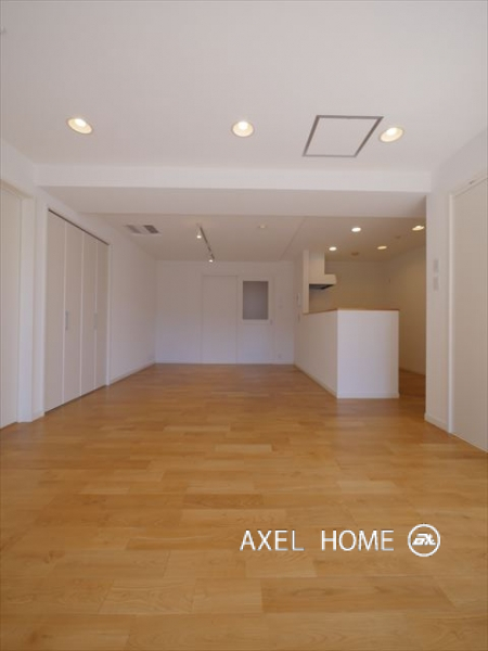 ワイズビルディング　（Y's Building）
