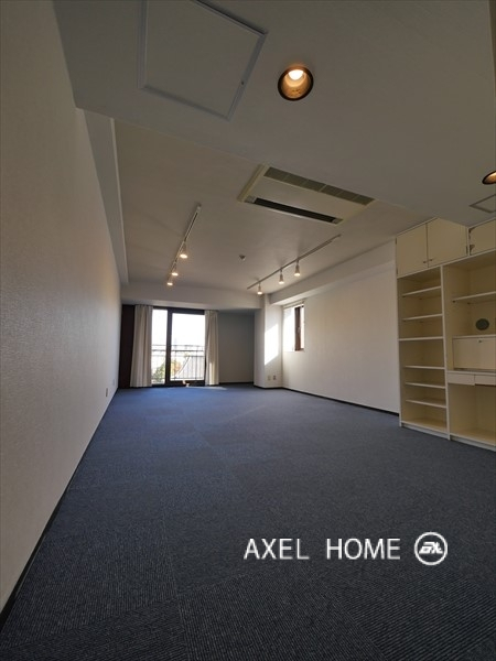 五月女ビル　(事務所・店舗)