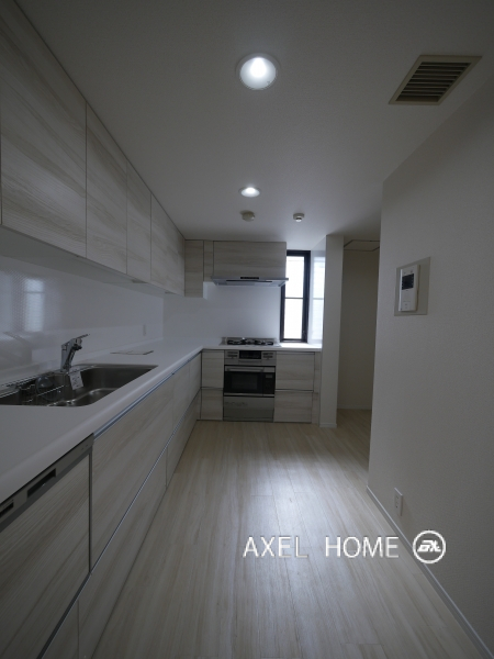 ＡＫＡＳＡＫＡ ＴＭ ＦＬＡＴ