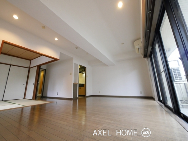 YOKOTAHOUSE (ヨコタハウス)