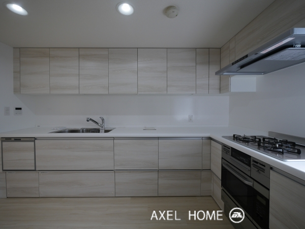 ＡＫＡＳＡＫＡ ＴＭ ＦＬＡＴ