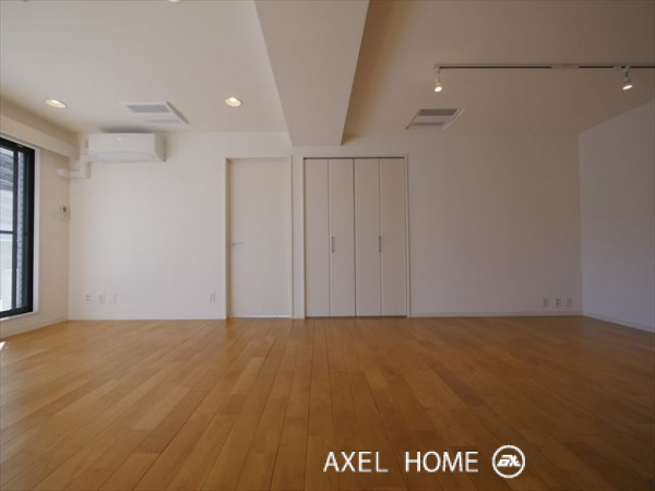 ワイズビルディング　（Y's Building）