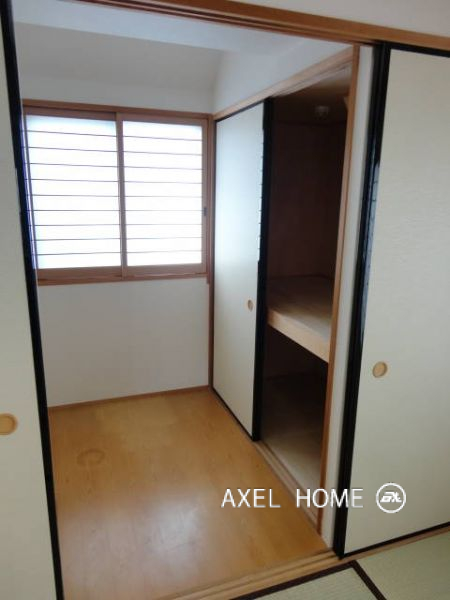 アリス館